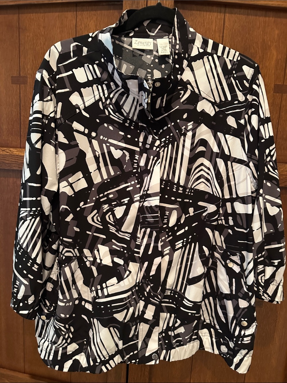 by Chico's Black & White Abstract Print Women's Top